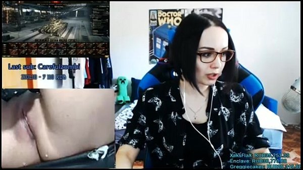 Twitch fail babe mastrubates live stream