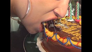 Jelly B. reccomend cum birthday cake