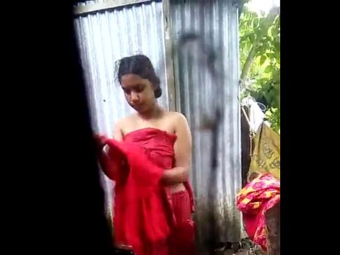 Bangladeshi girl gets nude secret