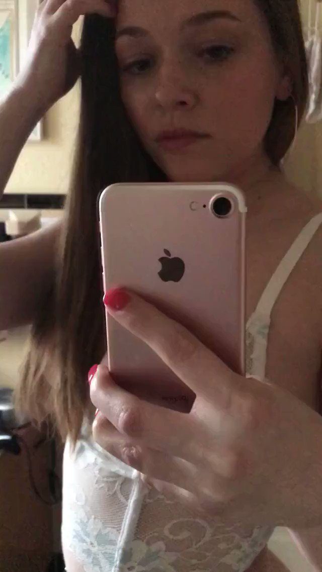 Coo C. reccomend sexy phone selfies nude