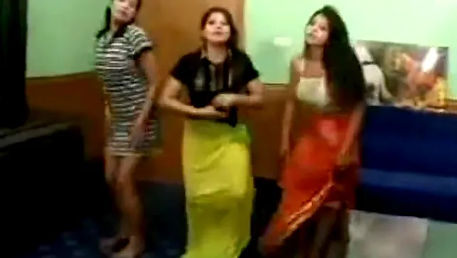 Funny indian girls dancing