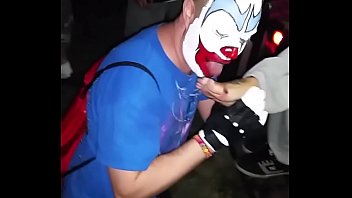 Clown porn pussy eating flipflop