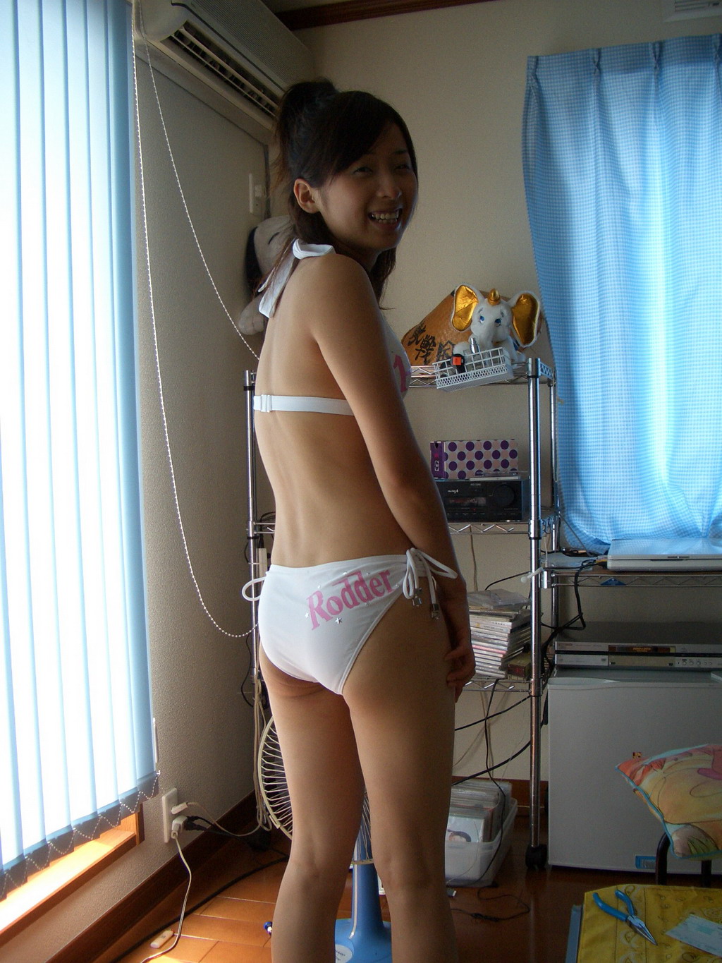 Asian amateur girl nude