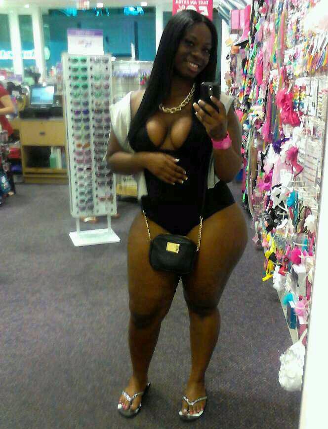 Fat black girl nude selfies