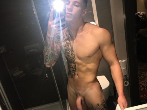 Hot naked teen boy self pic